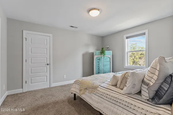 $719,000 | 422 Lanyard Drive, Newport, NC 28570