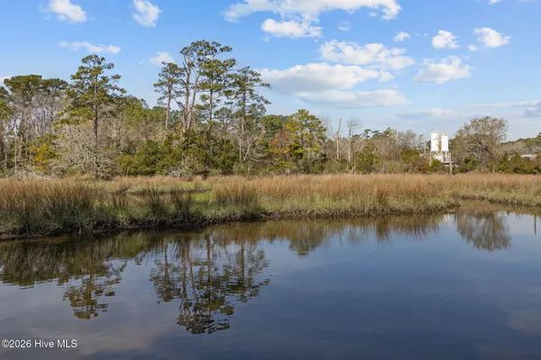 $719,000 | 422 Lanyard Drive, Newport, NC 28570