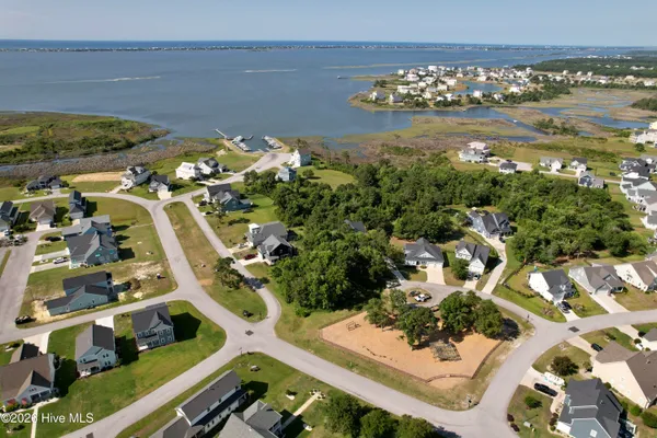 $719,000 | 422 Lanyard Drive, Newport, NC 28570