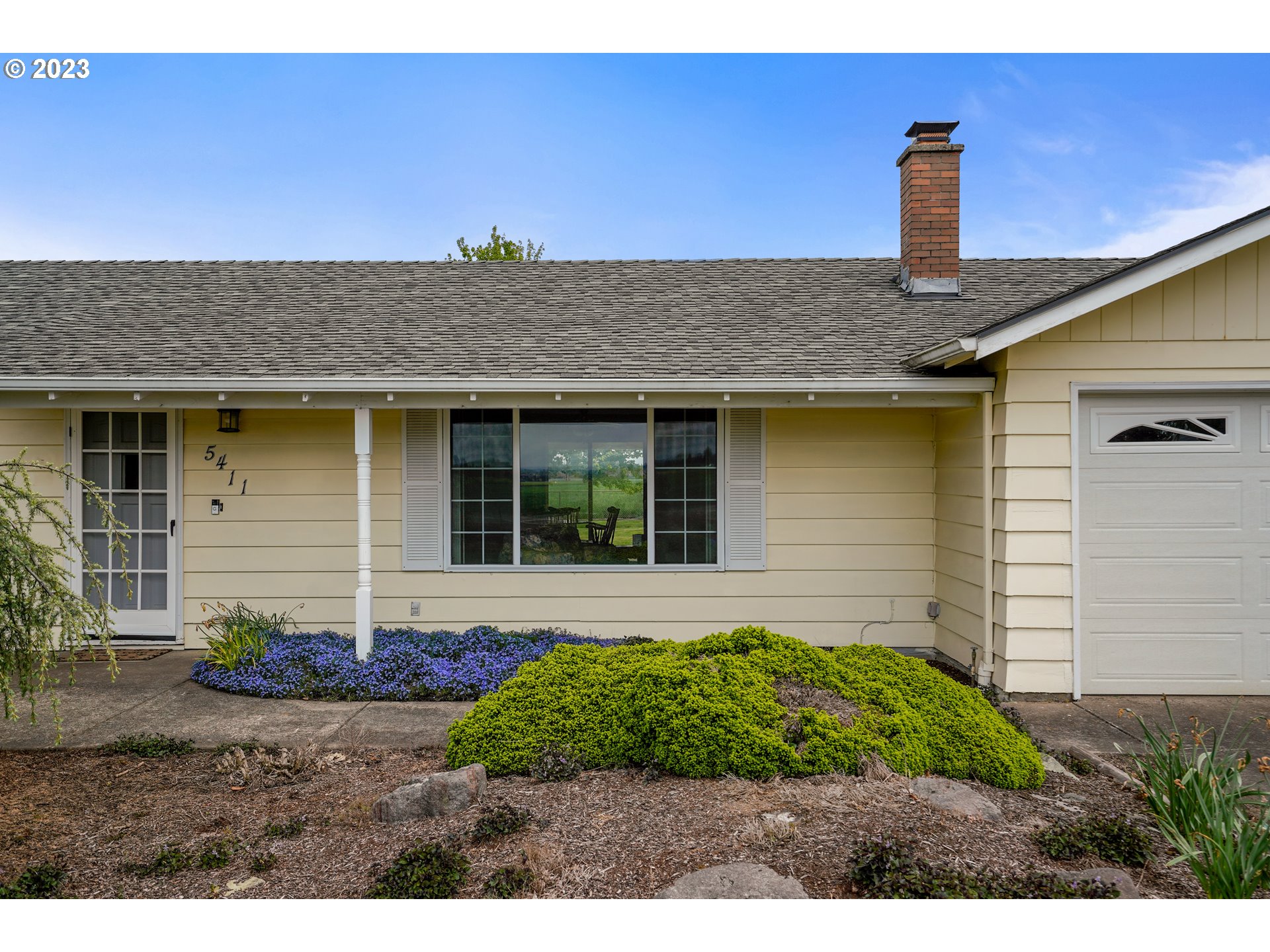 5411 Lardon Road Northeast Salem, OR 97305 - Photo 4 of 34 Gallery Image 4