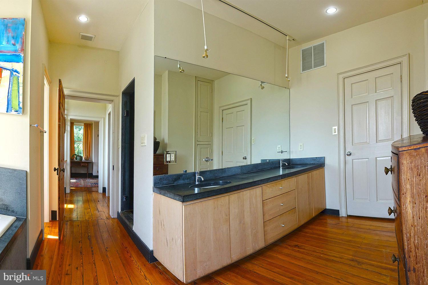 8926 Mt Tabor Road Middletown, MD 21769 - Photo 5 of 31 Gallery Image 5