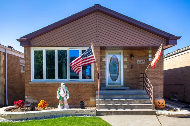$385,000 | 5154 South Nordica Avenue, Chicago, IL 60638