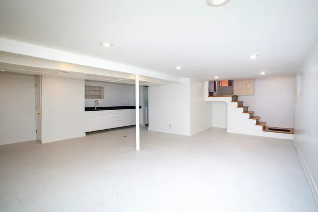 $385,000 | 5154 South Nordica Avenue, Chicago, IL 60638