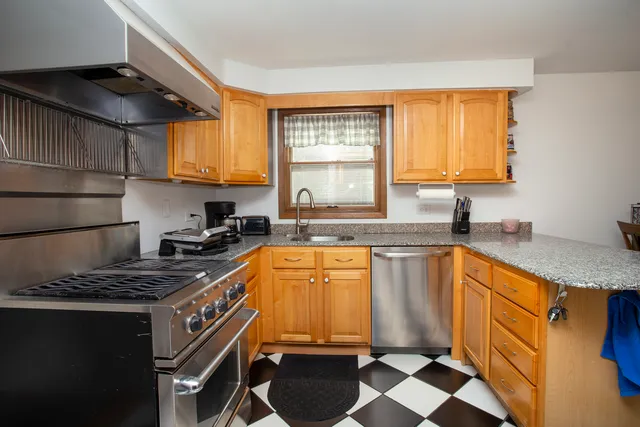 $385,000 | 5154 South Nordica Avenue, Chicago, IL 60638