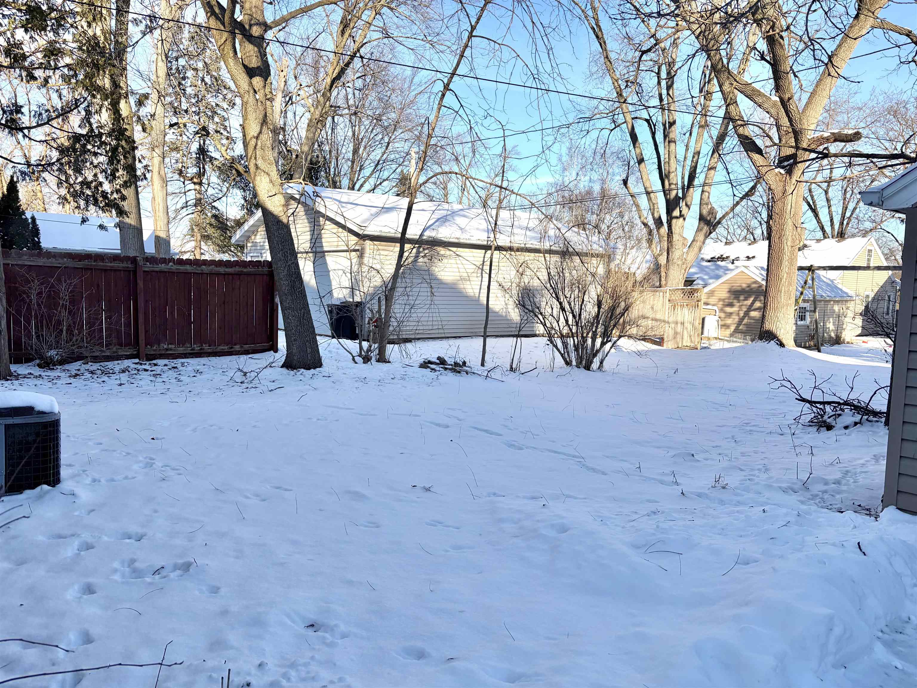 1908 North Alvin Street Appleton, WI 54911 - Photo 4 of 29