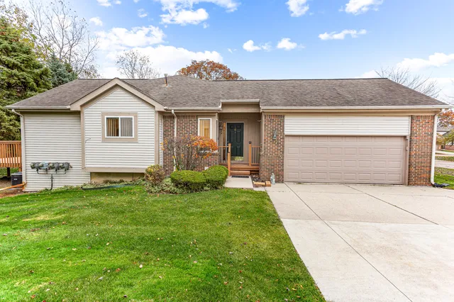 $240,000 | 37176 Condor Court, Westland, MI 48185