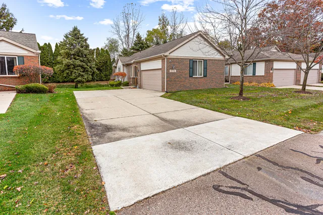 $240,000 | 37176 Condor Court, Westland, MI 48185