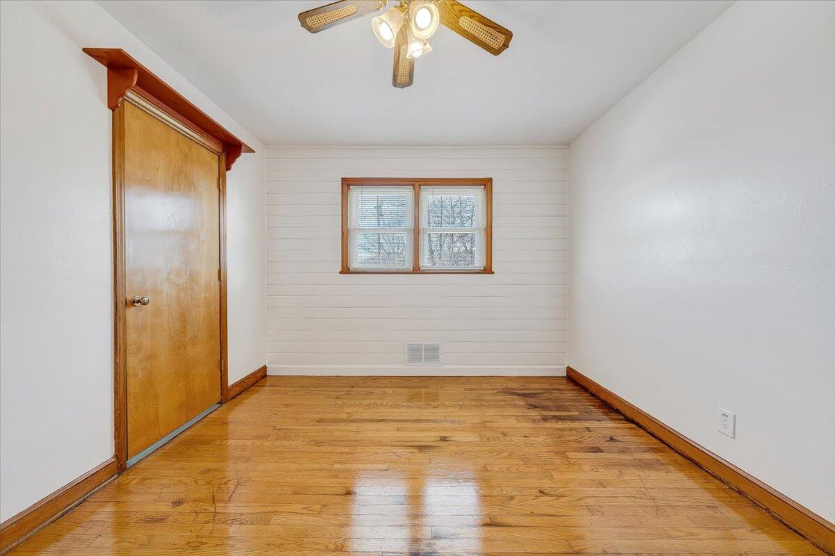 5001 Hazelridge Road Northwest Roanoke, VA 24012 - Photo 13 of 35 12-MIB05391