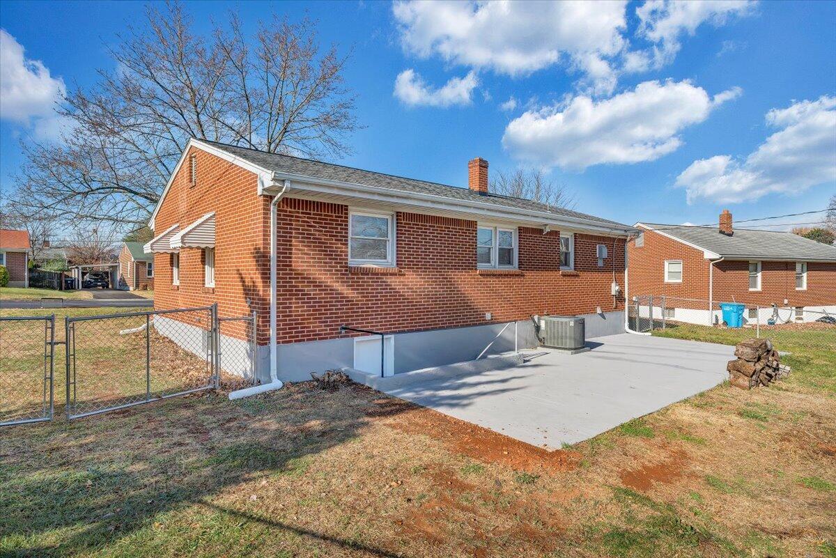 5001 Hazelridge Road Northwest Roanoke, VA 24012 - Photo 29 of 35 29-MIB05454