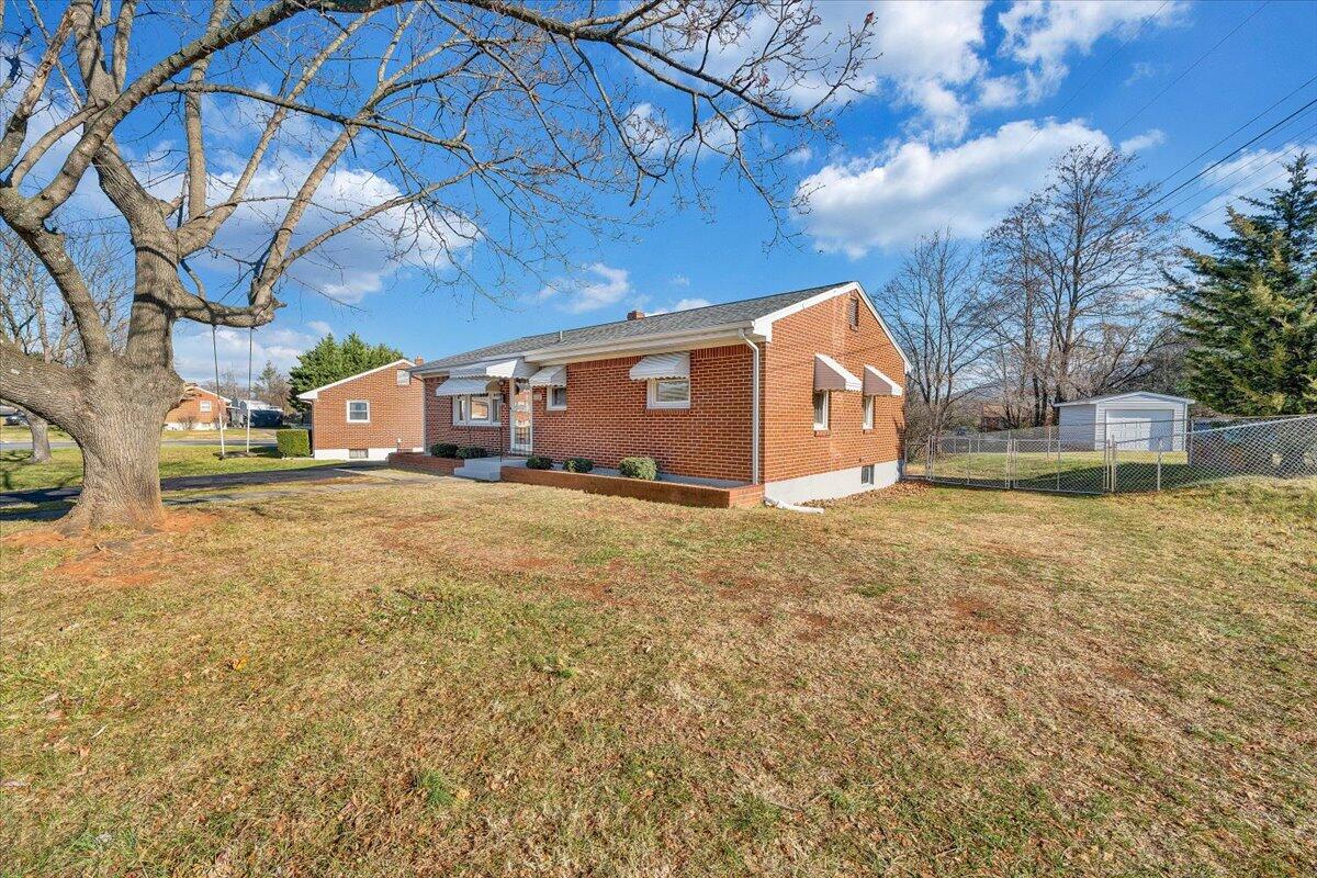 5001 Hazelridge Road Northwest Roanoke, VA 24012 - Photo 34 of 35 37-MIB05460
