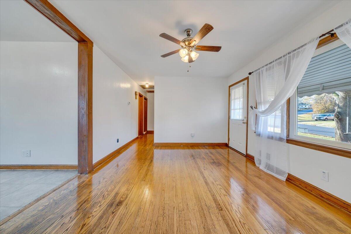 5001 Hazelridge Road Northwest Roanoke, VA 24012 - Photo 6 of 35 05-MIB05370