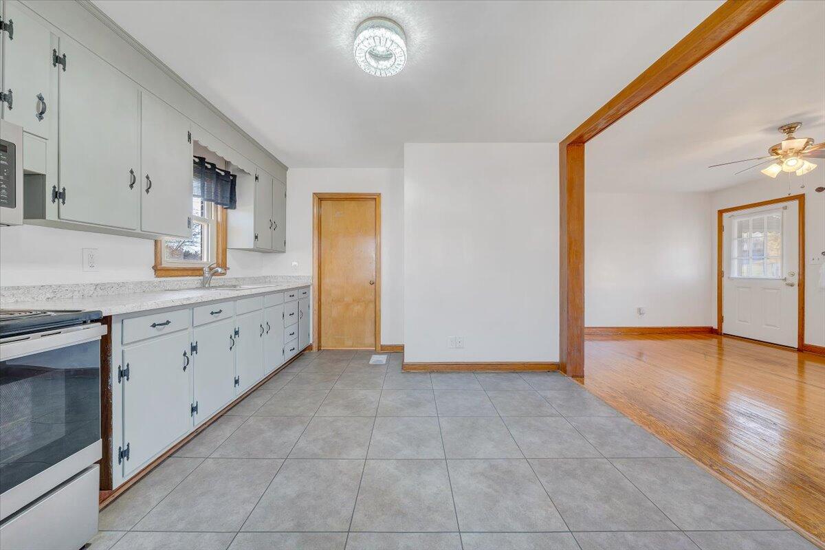 5001 Hazelridge Road Northwest Roanoke, VA 24012 - Photo 9 of 35 08-MIB05379