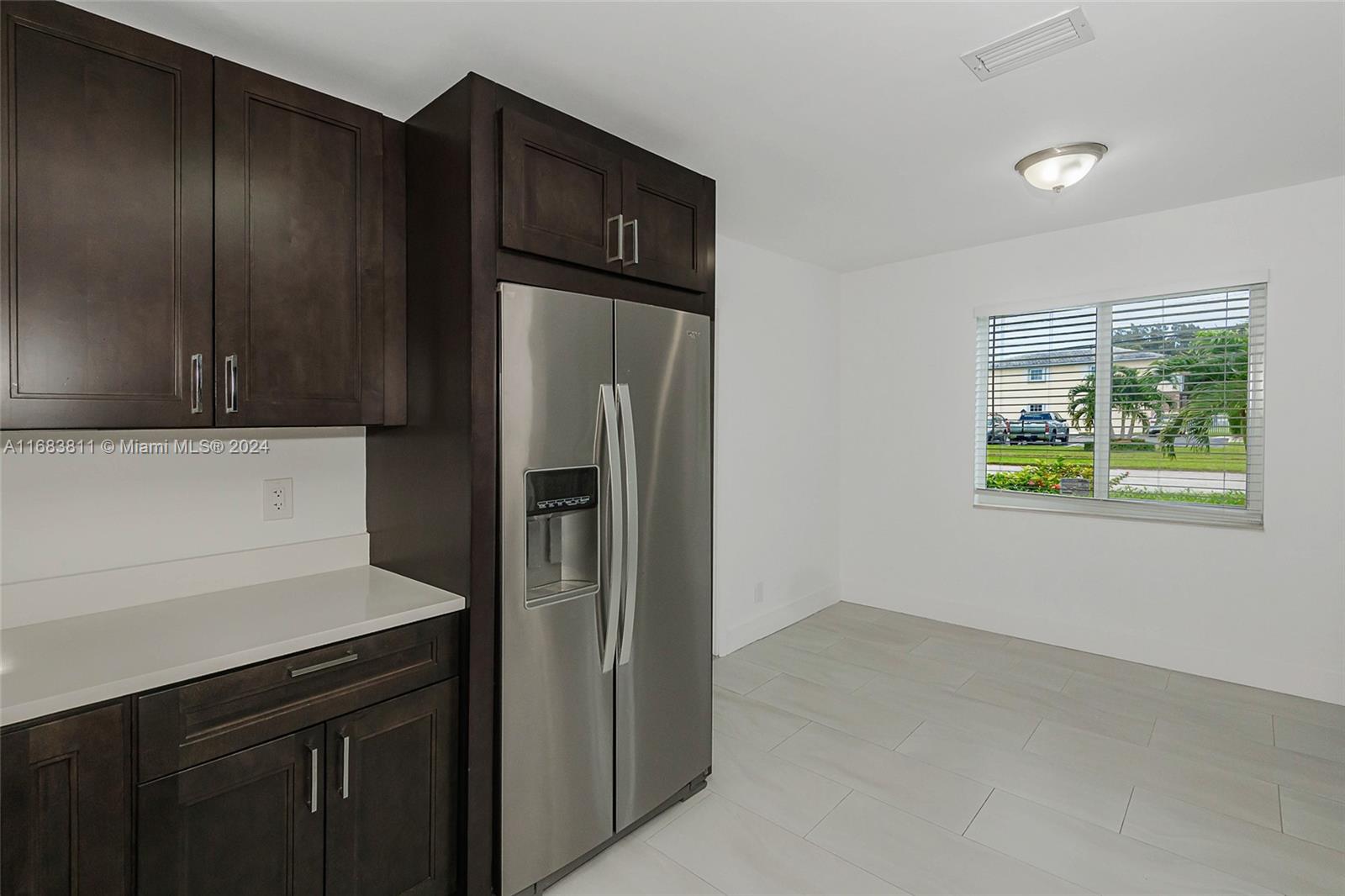 484 West Royal Palm Road Boca Raton, FL 33432 - Photo 9 of 24