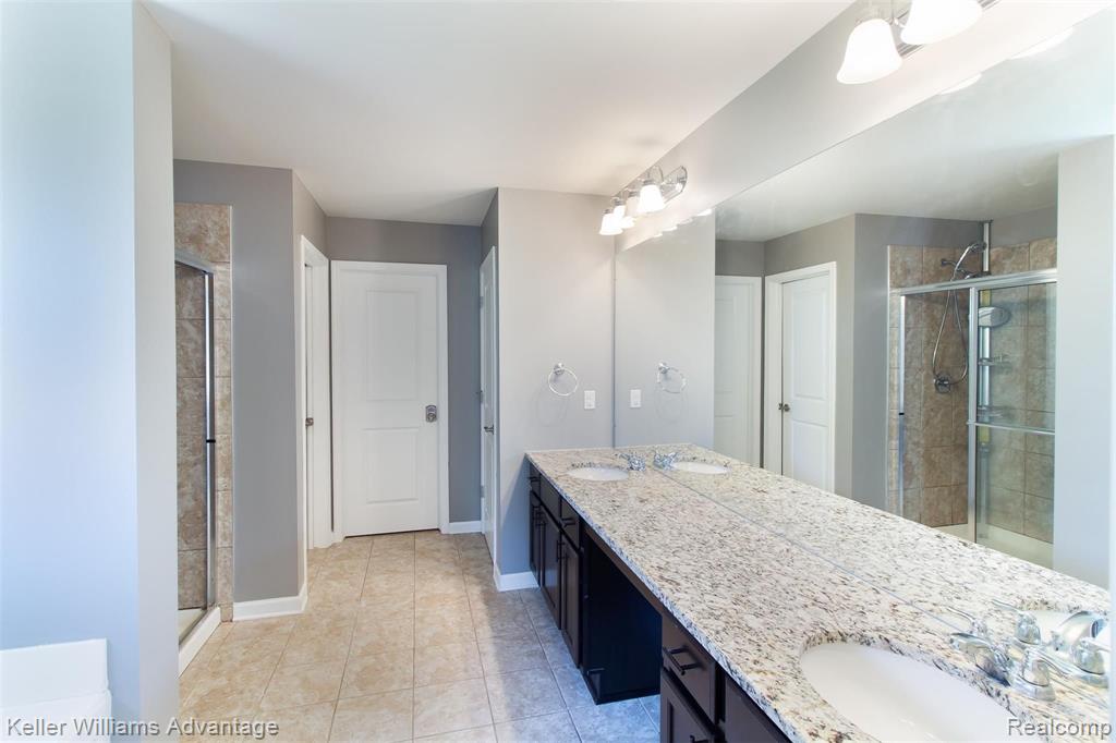 27679 Hartwick Circle Novi, MI 48374 - Photo 28 of 51