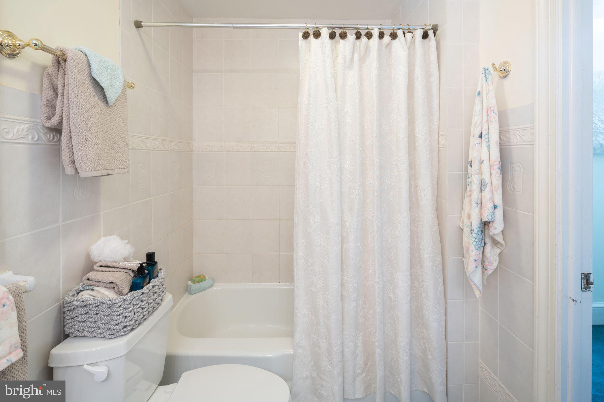 269 Lake Street Haddonfield, NJ 08033 - Photo 25 of 34 Main bath - tub/shower