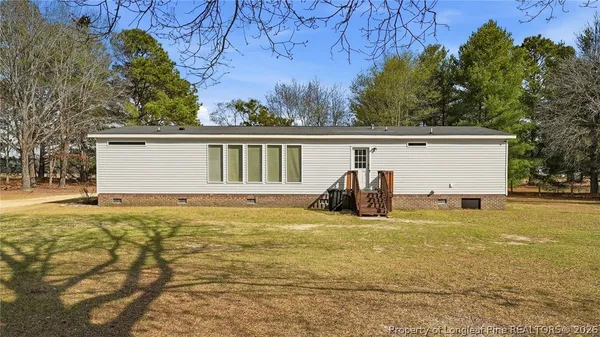 a view of an outdoor space