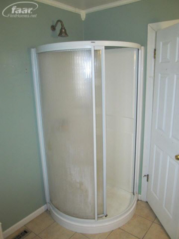 4454 West Carpenter Road Flint, MI 48504 - Photo 22 of 29 20144798-22.JPG