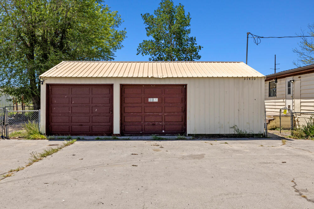 31410 Union Street Bonanza, OR 97623 - Photo 25 of 37 a front view of a house