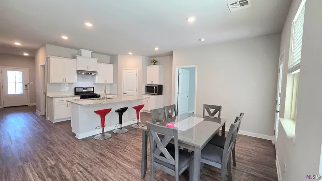 $2,100 | 13606 Willamette Way, Baton Rouge, LA 70817