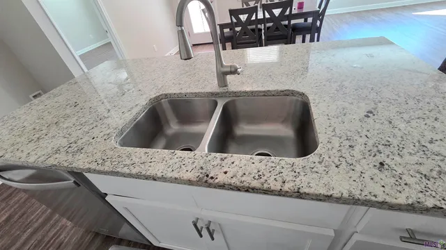 $2,100 | 13606 Willamette Way, Baton Rouge, LA 70817