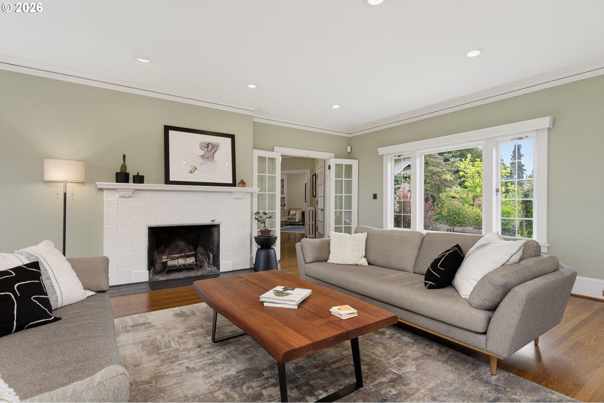 2719 Southwest Talbot Road Portland, OR 97201 - Photo 12 of 47 Gallery Image 12