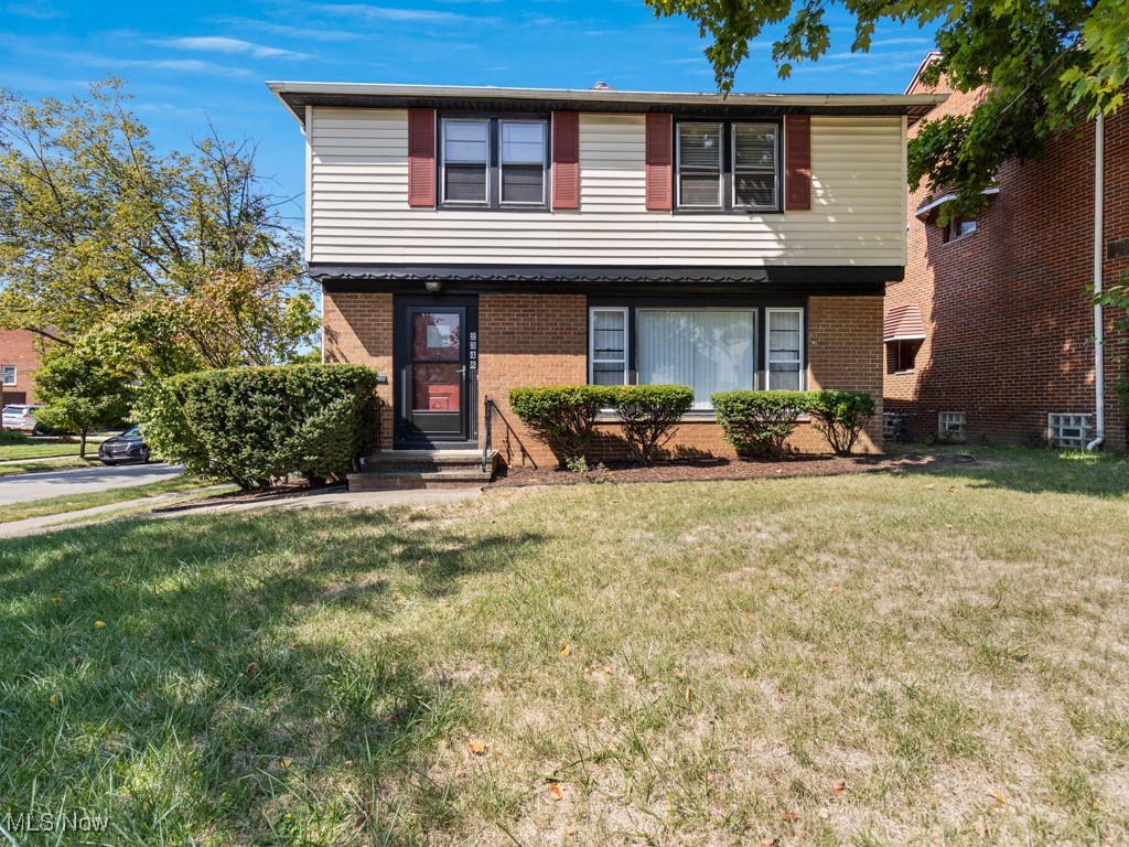 2348 Saybrook Road Cleveland, OH 44118 - Photo 1 of 37