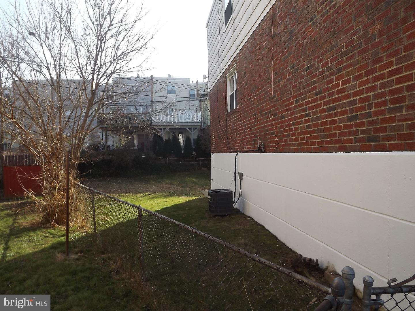 10857 Harrow Road Philadelphia, PA 19154 - Photo 23 of 23 Side Yard