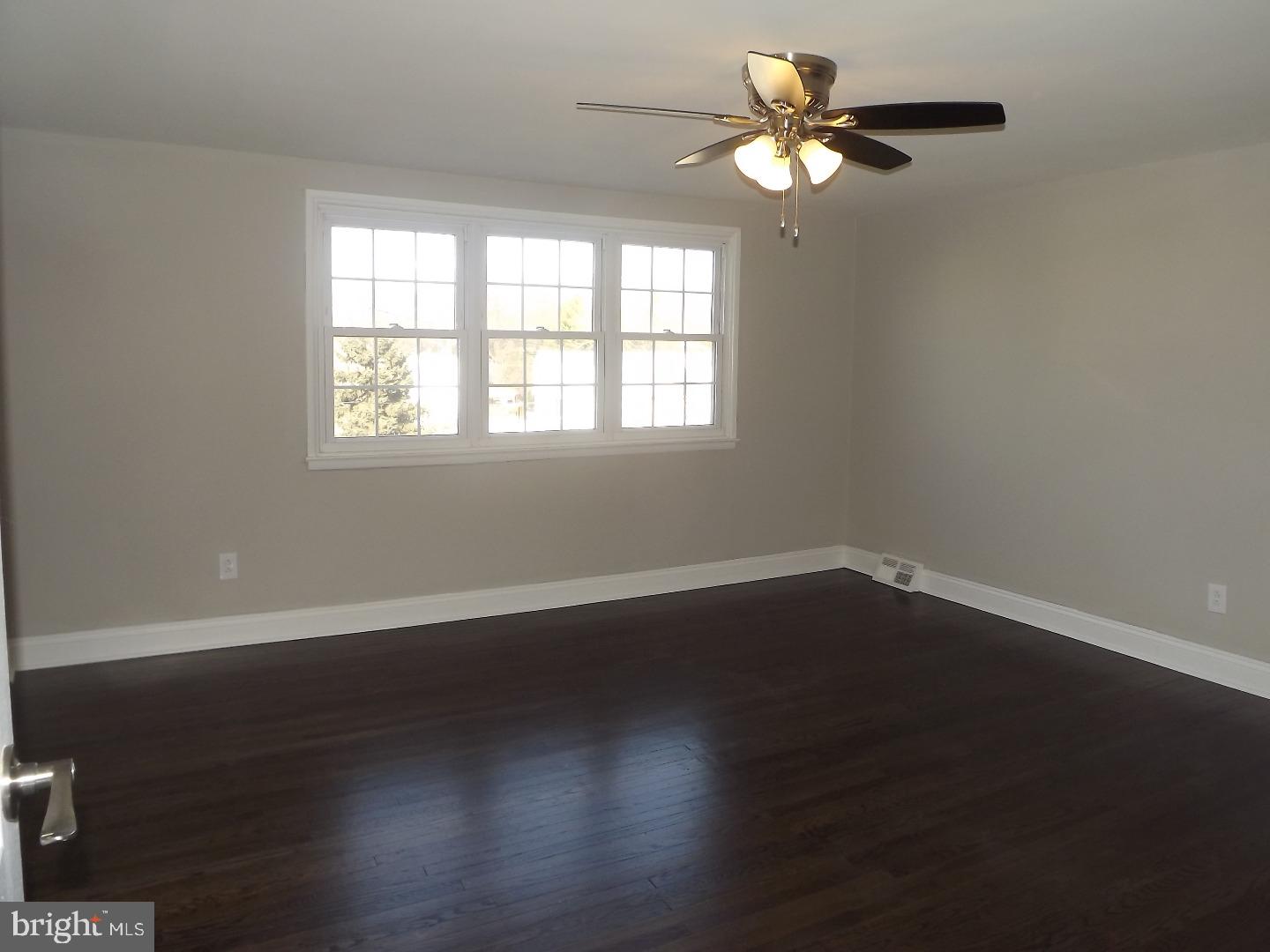 10857 Harrow Road Philadelphia, PA 19154 - Photo 10 of 23 Bedroom - Main