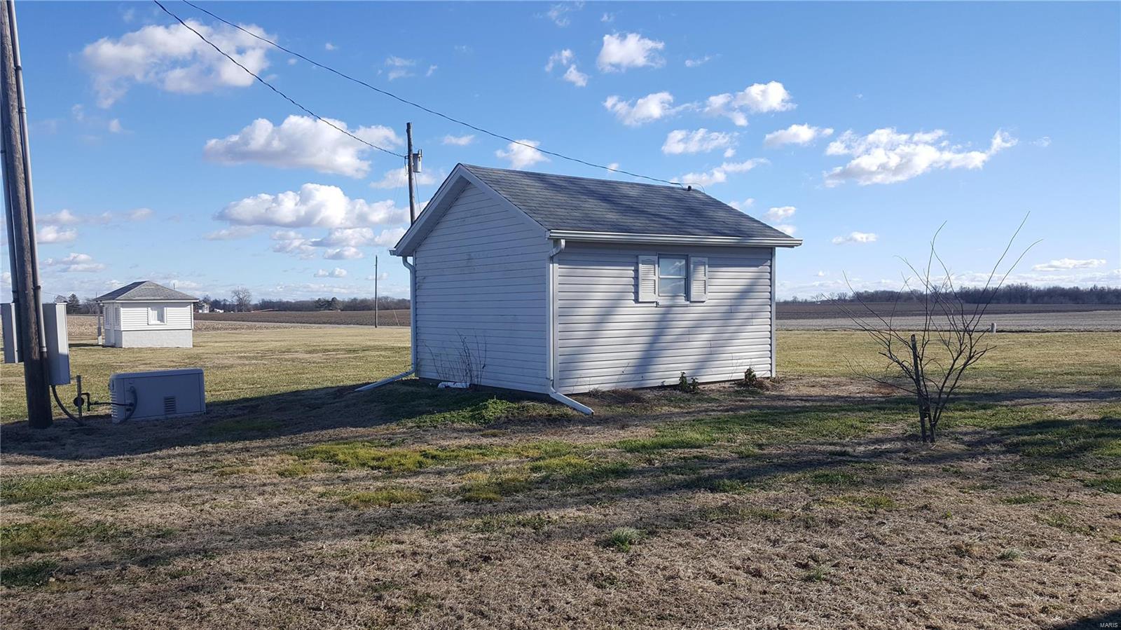 13225 Mill Road New Douglas, IL 62074 - Photo 5 of 37