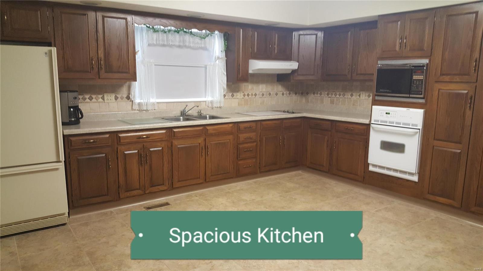 13225 Mill Road New Douglas, IL 62074 - Photo 9 of 37