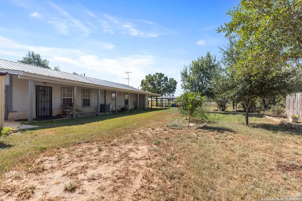 $315,000 | 944 County Road 769, Devine, TX 78016