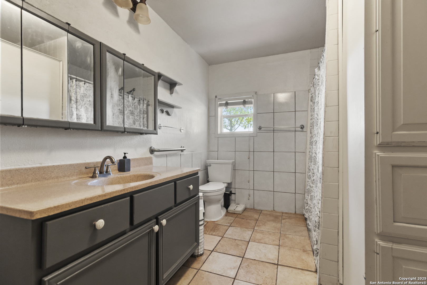 944 County Road 769 Devine, TX 78016 - Photo 23 of 25