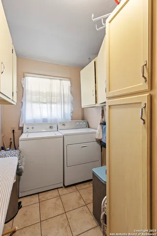 $319,500 | 944 County Road 769, Devine, TX 78016