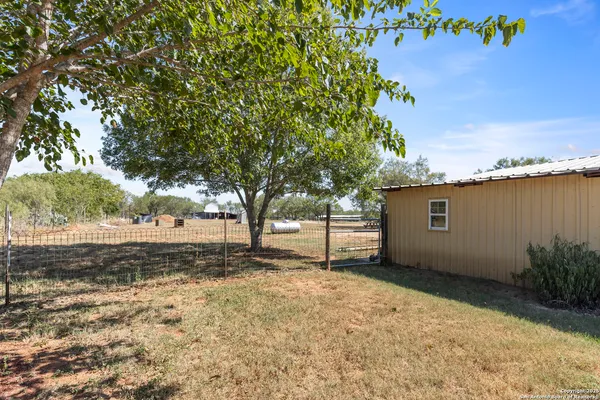 $315,000 | 944 County Road 769, Devine, TX 78016