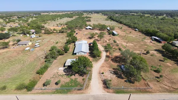 $315,000 | 944 County Road 769, Devine, TX 78016