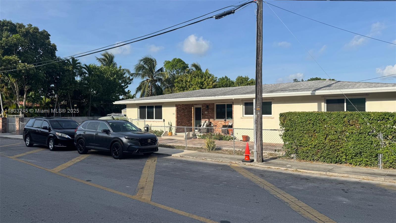 111 Southwest 24th Avenue Miami, FL 33135 - Photo 13 of 41