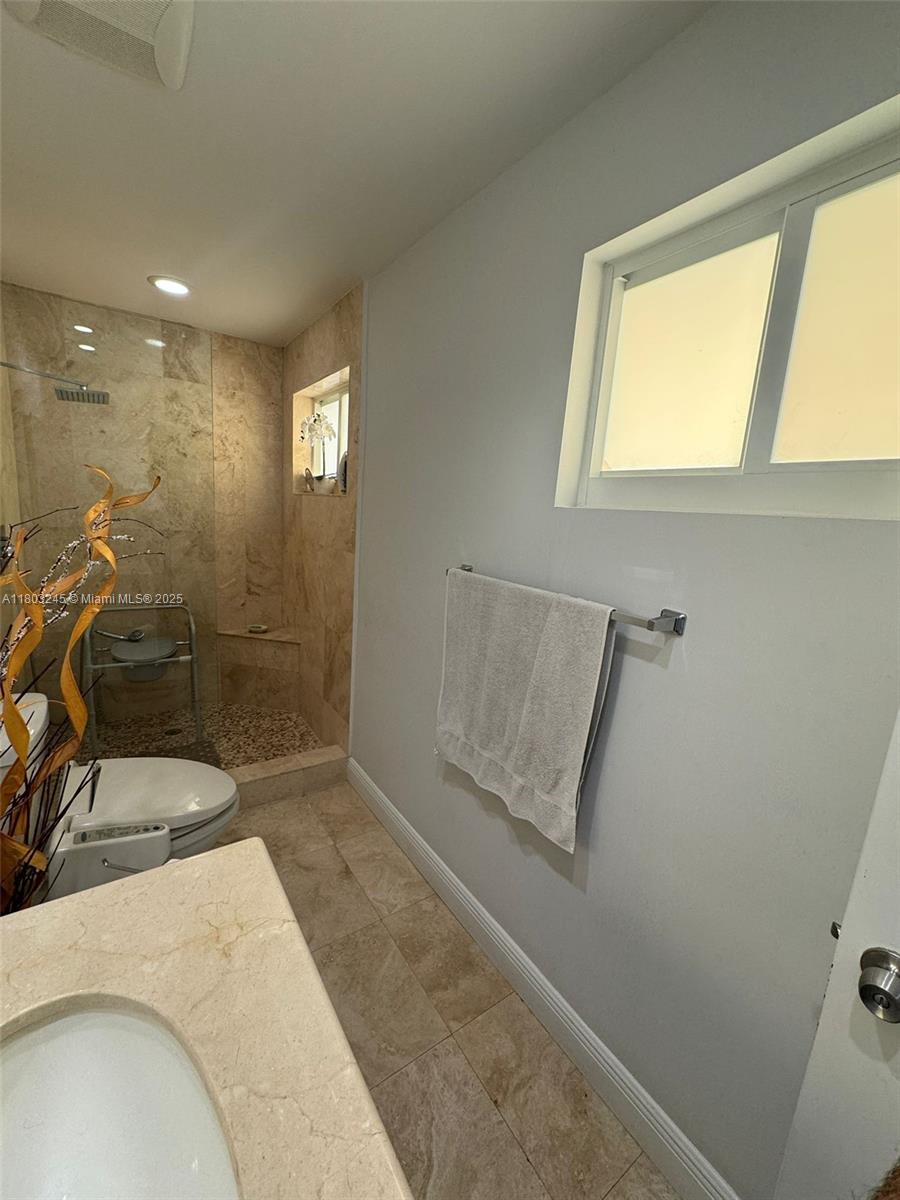 111 Southwest 24th Avenue Miami, FL 33135 - Photo 20 of 41