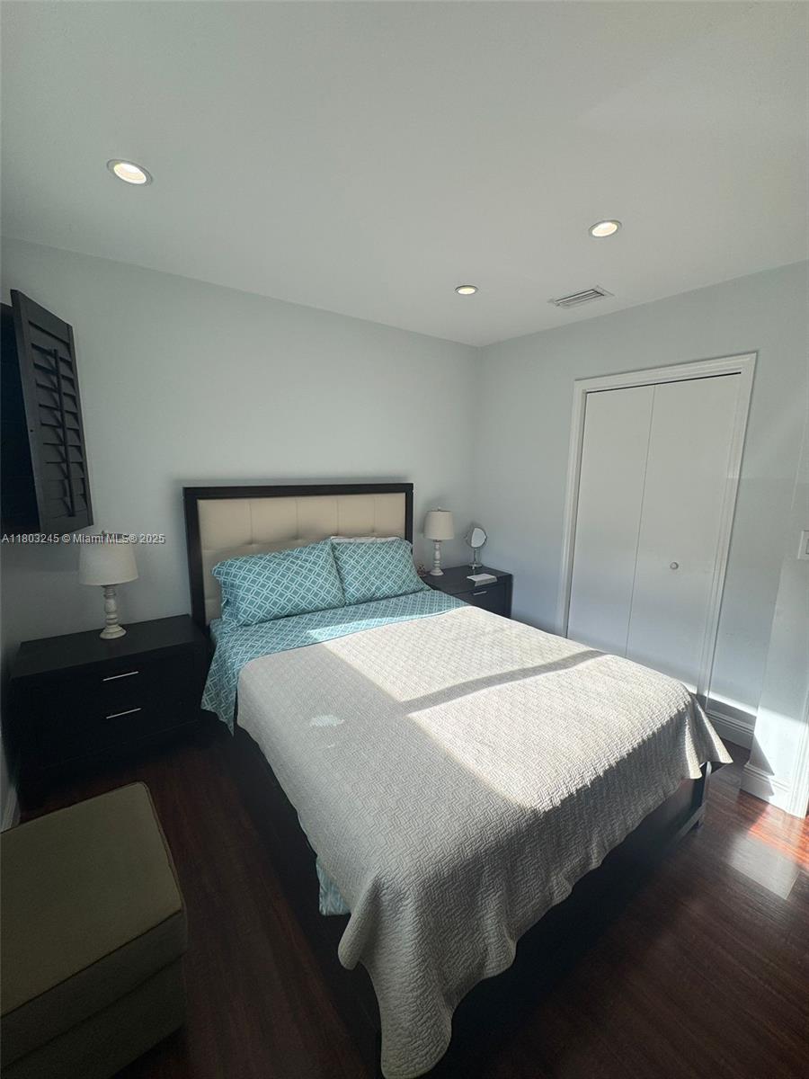 111 Southwest 24th Avenue Miami, FL 33135 - Photo 22 of 41