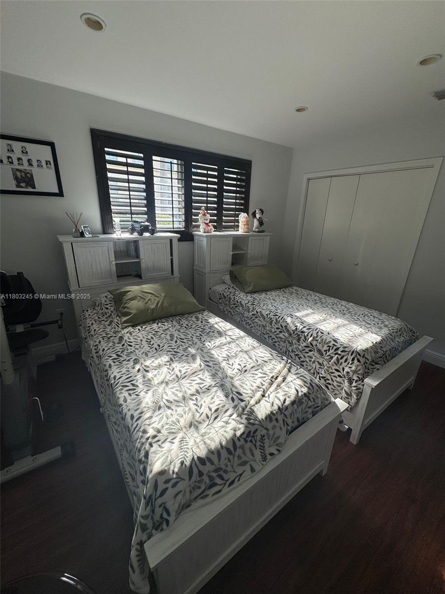 111 Southwest 24th Avenue Miami, FL 33135 - Photo 25 of 41