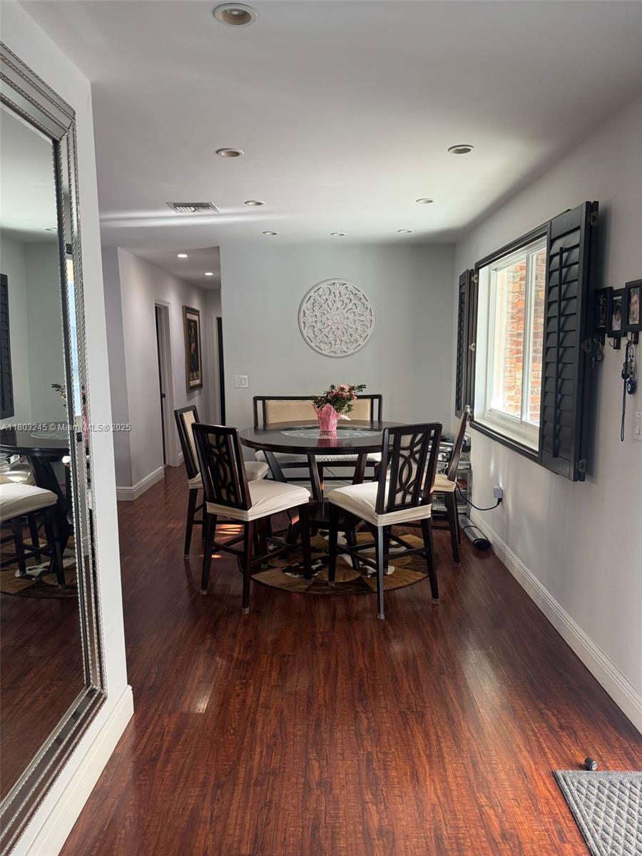 111 Southwest 24th Avenue Miami, FL 33135 - Photo 33 of 41