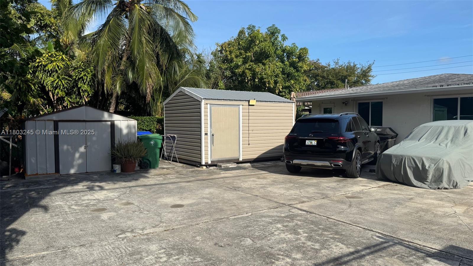 111 Southwest 24th Avenue Miami, FL 33135 - Photo 7 of 41