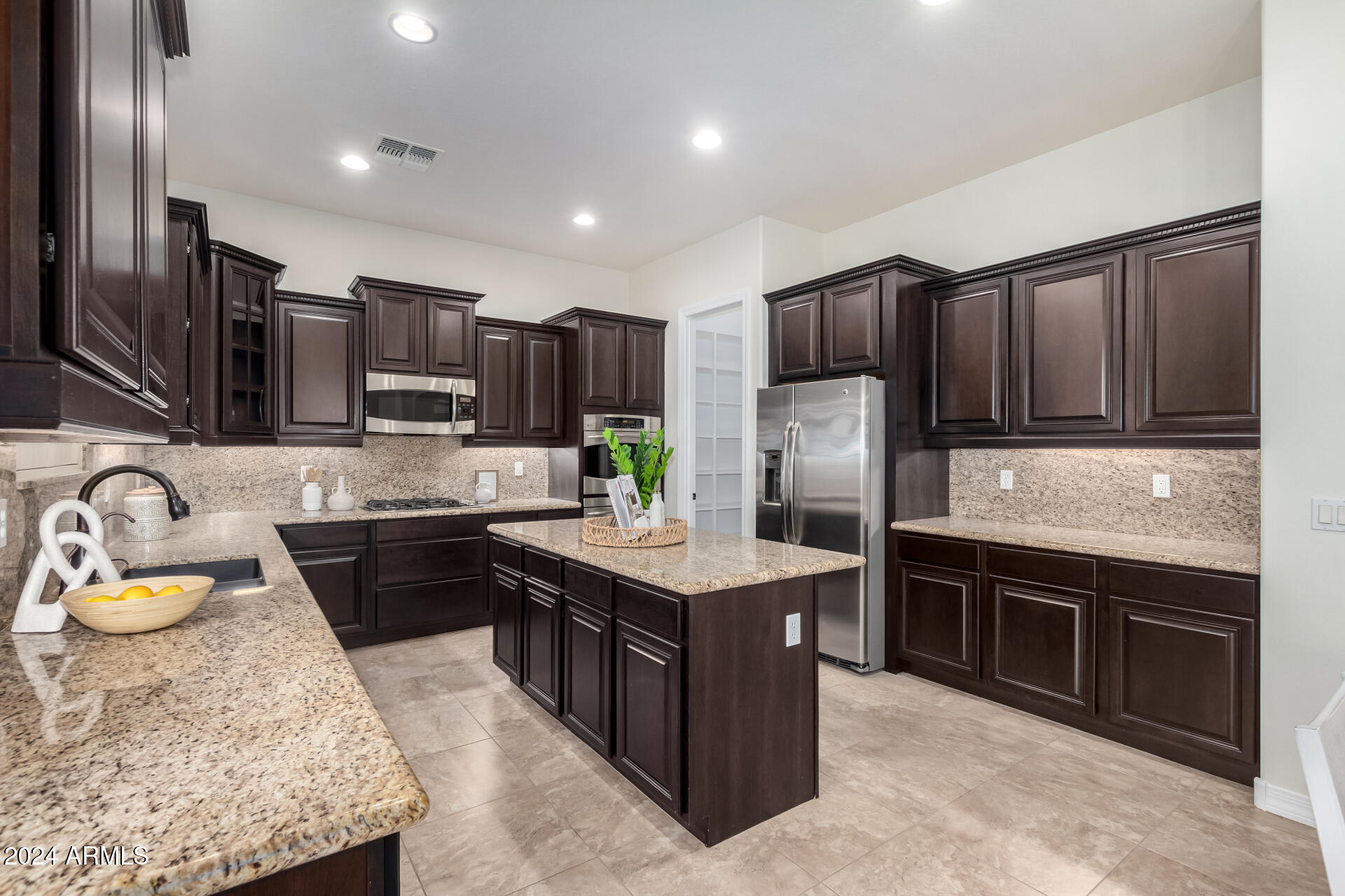 3150 East Warbler Road Gilbert, AZ 85297 - Photo 13 of 46 Gallery Image 13