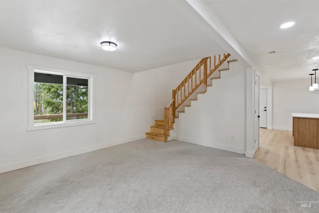 $499,999 | 199 Scriver Woods Road, Garden Valley, ID 83622