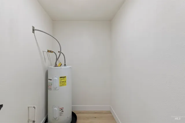 $499,999 | 199 Scriver Woods Road, Garden Valley, ID 83622