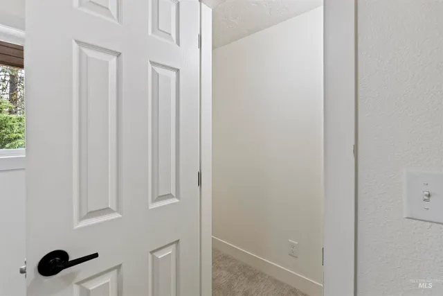 $499,999 | 199 Scriver Woods Road, Garden Valley, ID 83622