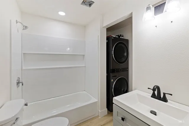 $499,999 | 199 Scriver Woods Road, Garden Valley, ID 83622