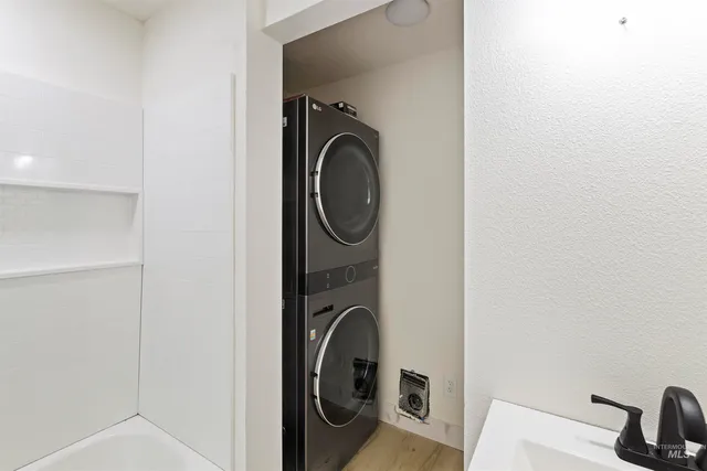 $499,999 | 199 Scriver Woods Road, Garden Valley, ID 83622