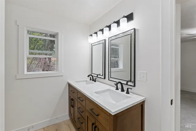 $499,999 | 199 Scriver Woods Road, Garden Valley, ID 83622