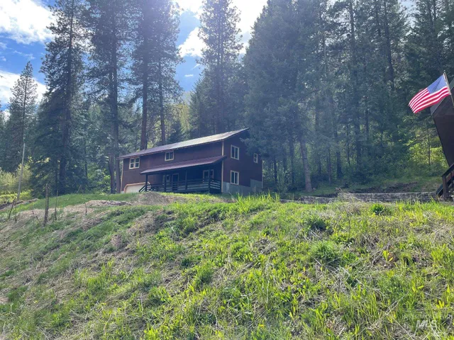 $499,999 | 199 Scriver Woods Road, Garden Valley, ID 83622