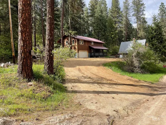 $499,999 | 199 Scriver Woods Road, Garden Valley, ID 83622